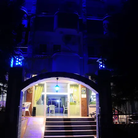 Отель Hildegard 3*