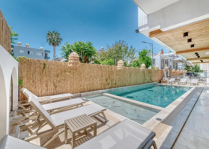 فندق هيلدغارد ألانيا